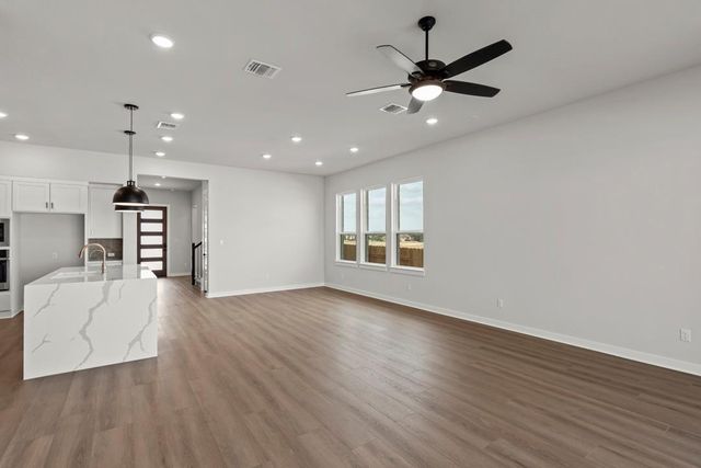 616 Leeland Drive, Liberty Hill, TX 78642