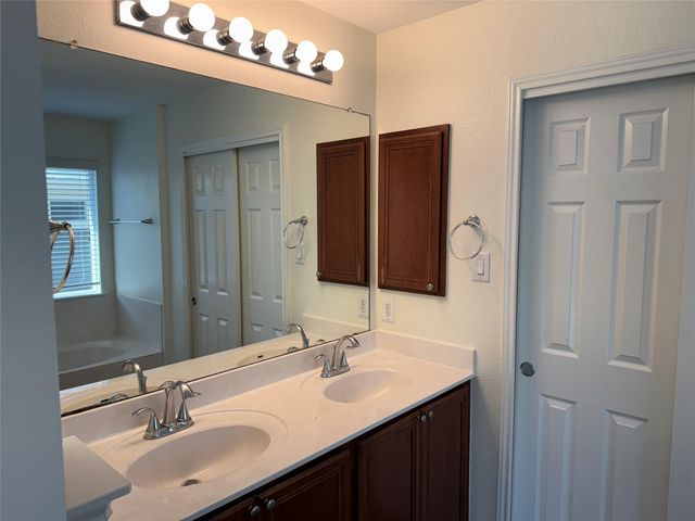 929 Niobrara River DR, Pflugerville, TX 78660