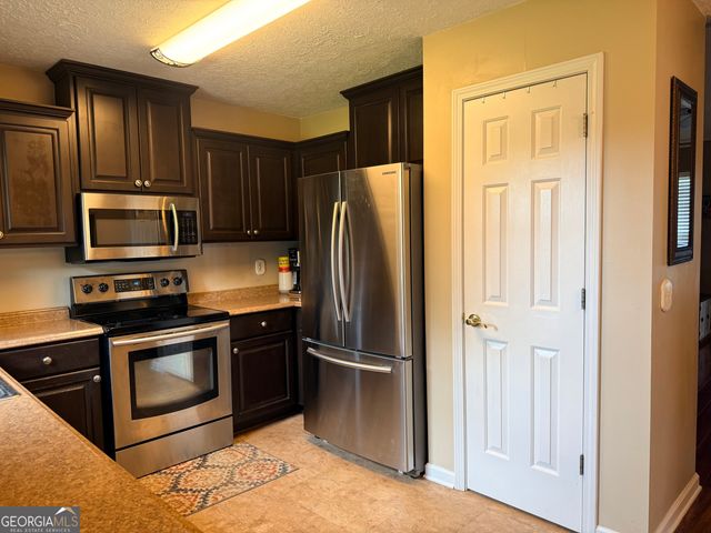 202 Shannon Court, Thomaston, GA 30286