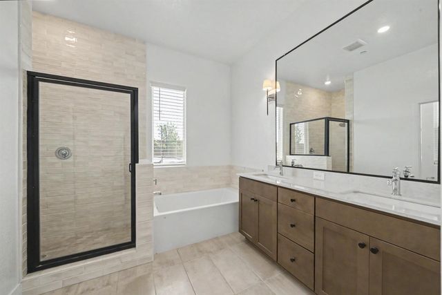 735 Traverse Drive S, Madera, CA 93636