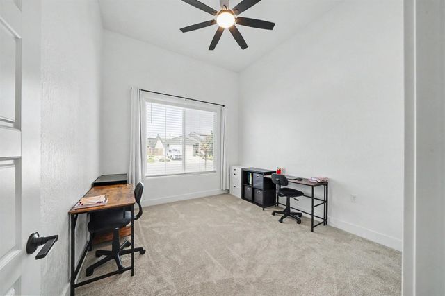 735 Traverse Drive S, Madera, CA 93636