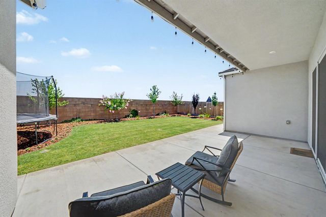 735 Traverse Drive S, Madera, CA 93636