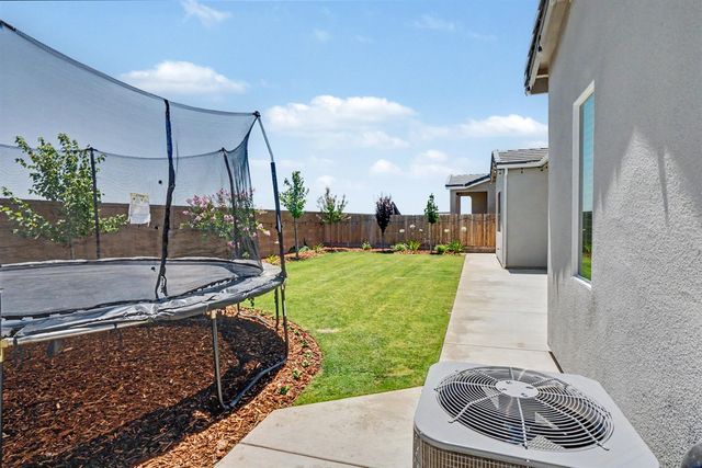 735 Traverse Drive S, Madera, CA 93636