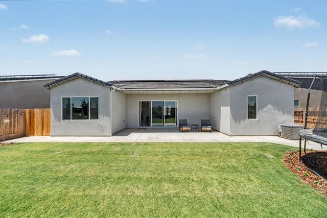 735 Traverse Drive S, Madera, CA 93636