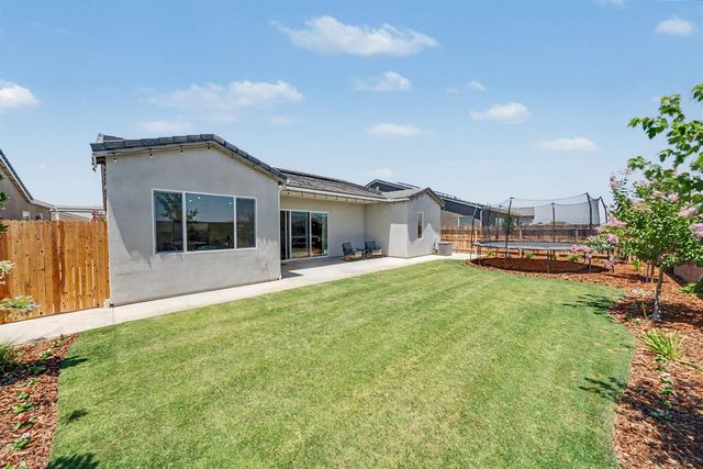 735 Traverse Drive S, Madera, CA 93636