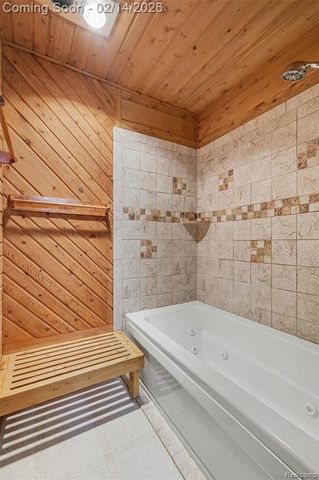 8239 Hill Road, Swartz Creek, MI 48473