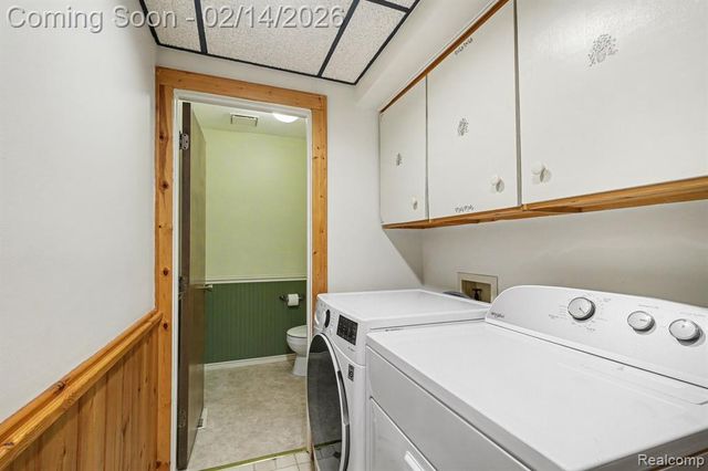 8239 Hill Road, Swartz Creek, MI 48473