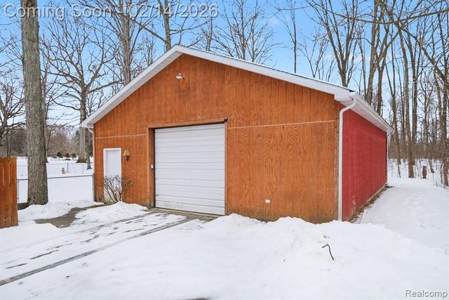 8239 Hill Road, Swartz Creek, MI 48473