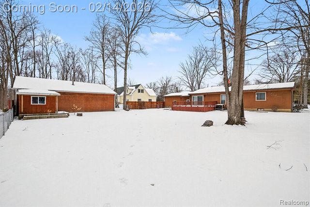 8239 Hill Road, Swartz Creek, MI 48473