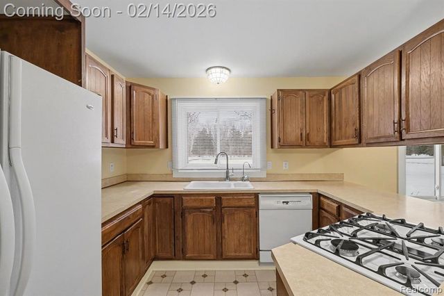 8239 Hill Road, Swartz Creek, MI 48473