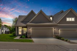 8057 Timber Trail, White Lake Charter Township, MI 48386