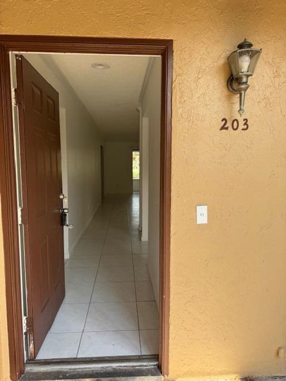 203 E Lakeview Dr Drive E, Royal Palm Beach, FL 33411