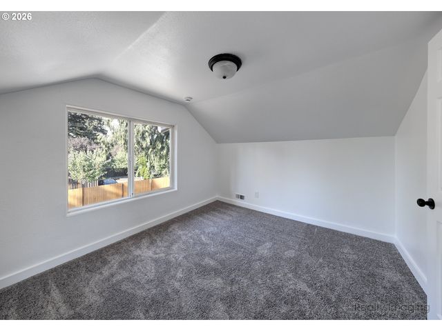 13625 Se BUSH St, Portland, OR 97236