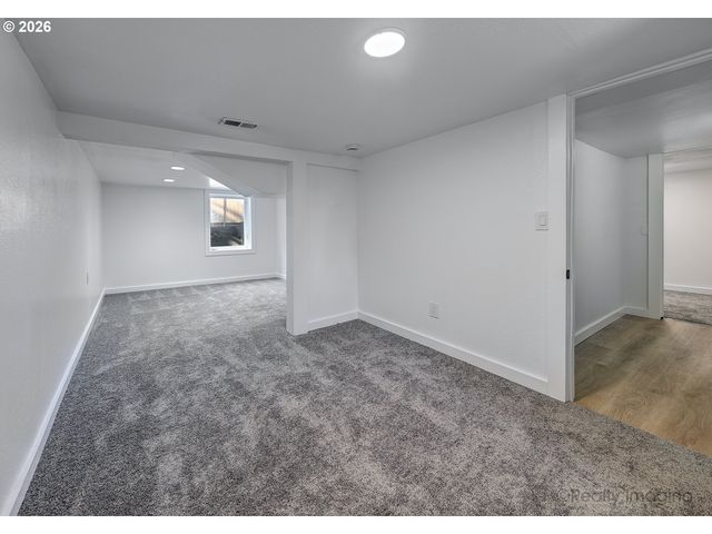 13625 Se BUSH St, Portland, OR 97236