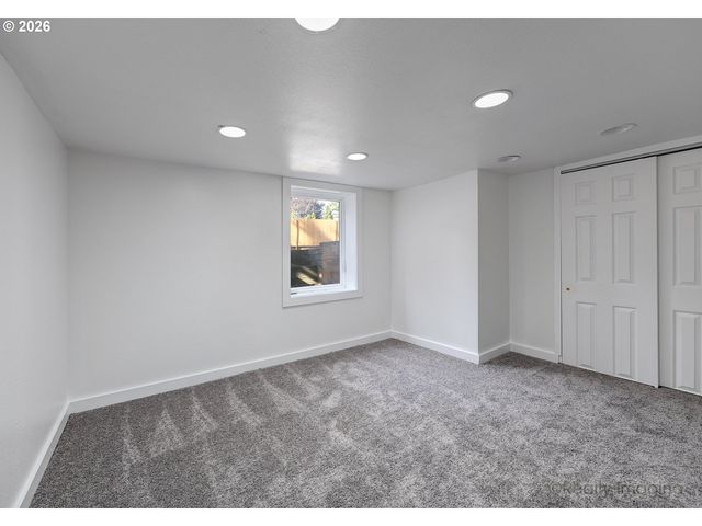 13625 Se BUSH St, Portland, OR 97236