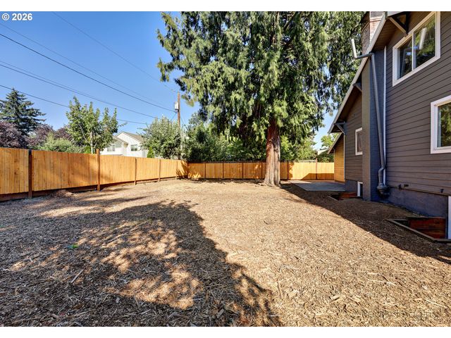 13625 Se BUSH St, Portland, OR 97236