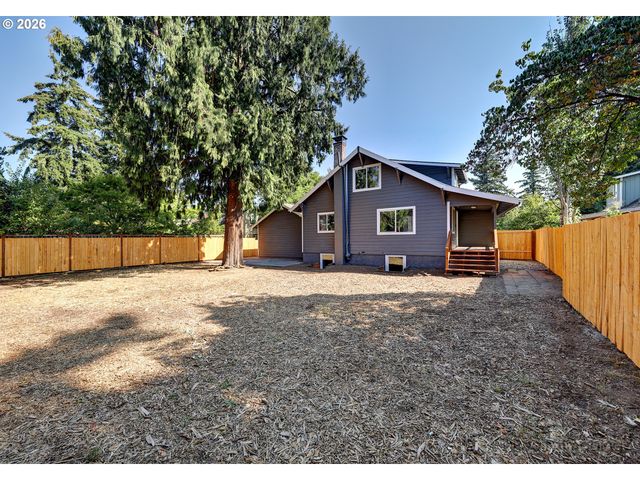13625 Se BUSH St, Portland, OR 97236