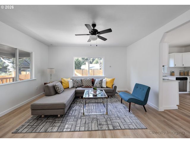 13625 Se BUSH St, Portland, OR 97236
