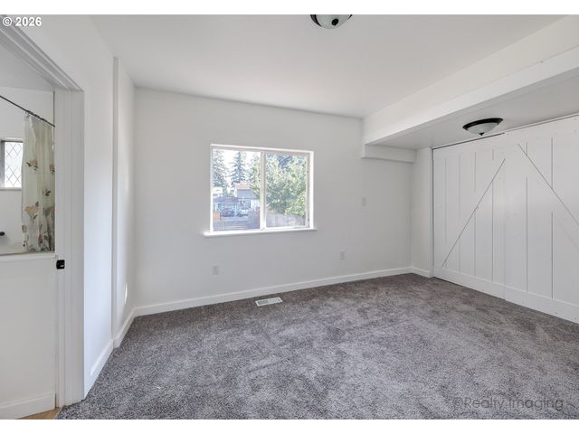 13625 Se BUSH St, Portland, OR 97236