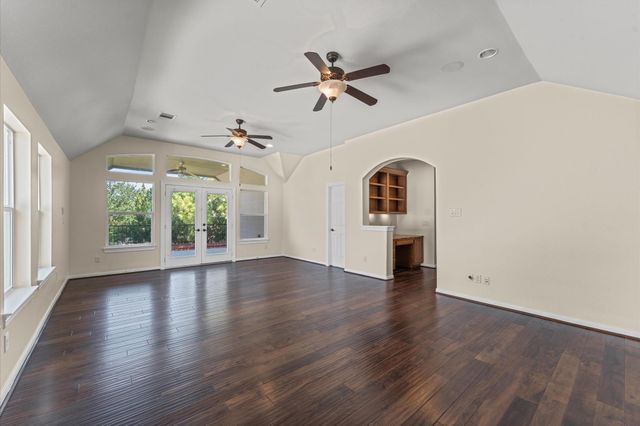 7 N Beech Springs Circle, Spring, TX 77389