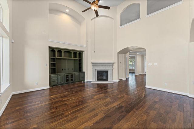 7 N Beech Springs Circle, Spring, TX 77389