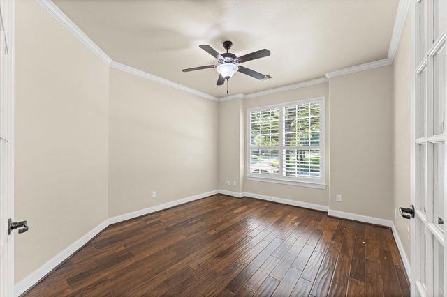 7 N Beech Springs Circle, Spring, TX 77389