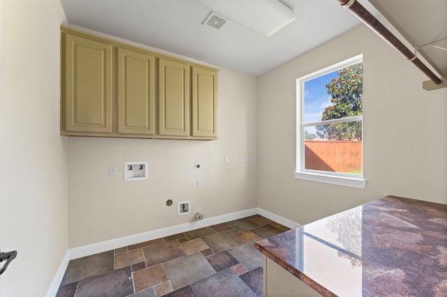 7 N Beech Springs Circle, Spring, TX 77389