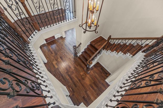 7 N Beech Springs Circle, Spring, TX 77389