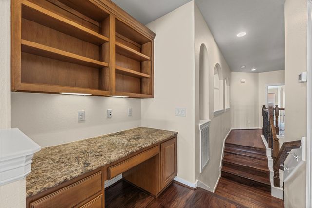 7 N Beech Springs Circle, Spring, TX 77389