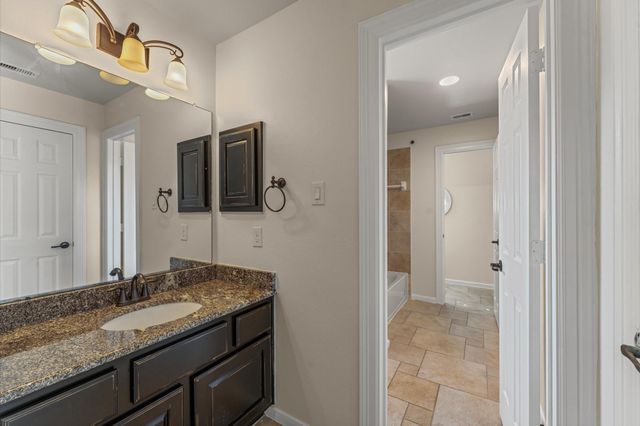 7 N Beech Springs Circle, Spring, TX 77389