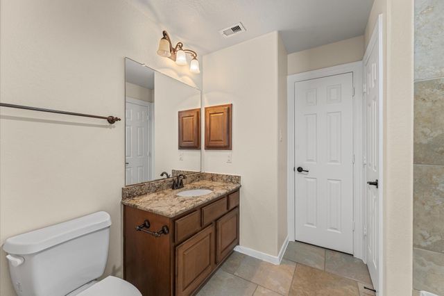 7 N Beech Springs Circle, Spring, TX 77389