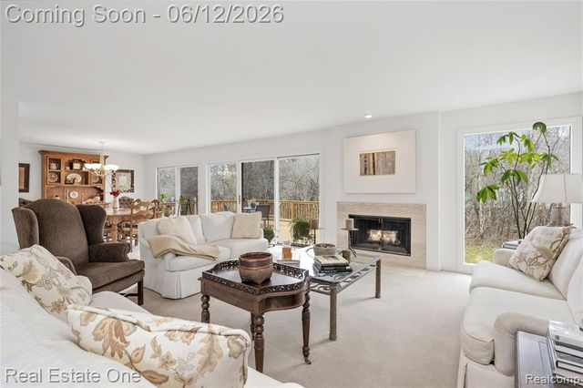 7026 Daventry Woods Drive, West Bloomfield, MI 48322