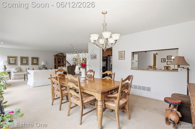 7026 Daventry Woods Drive, West Bloomfield, MI 48322