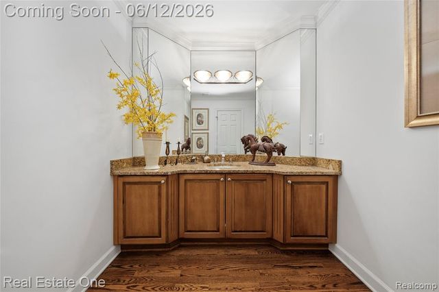 7026 Daventry Woods Drive, West Bloomfield, MI 48322