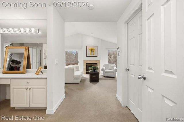 7026 Daventry Woods Drive, West Bloomfield, MI 48322