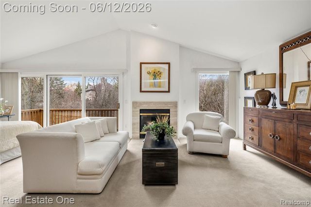 7026 Daventry Woods Drive, West Bloomfield, MI 48322