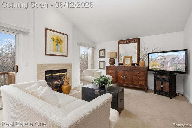 7026 Daventry Woods Drive, West Bloomfield, MI 48322