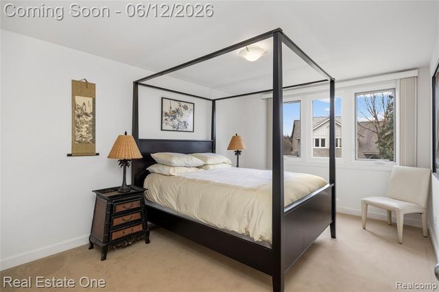 7026 Daventry Woods Drive, West Bloomfield, MI 48322