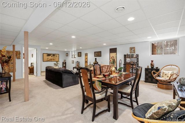 7026 Daventry Woods Drive, West Bloomfield, MI 48322