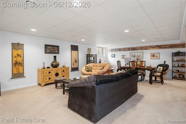 7026 Daventry Woods Drive, West Bloomfield, MI 48322