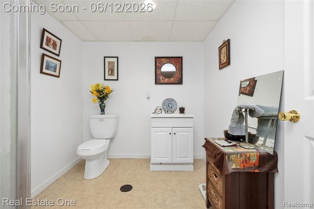 7026 Daventry Woods Drive, West Bloomfield, MI 48322