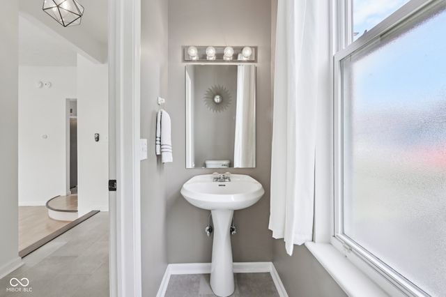 2434 N Pennsylvania Street, Indianapolis, IN 46205