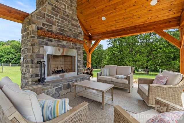 178 Key Farmstead Lane, Lincolnton, NC 28092