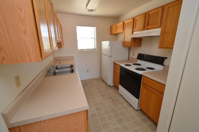 450 E Wilcox Ln Unit 2, Tucson, AZ 85705