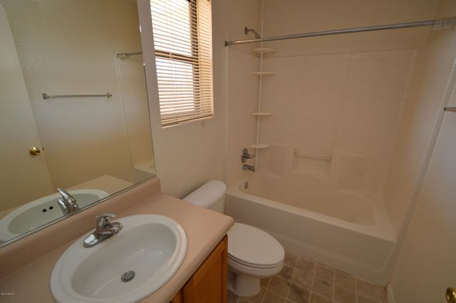 450 E Wilcox Ln Unit 2, Tucson, AZ 85705