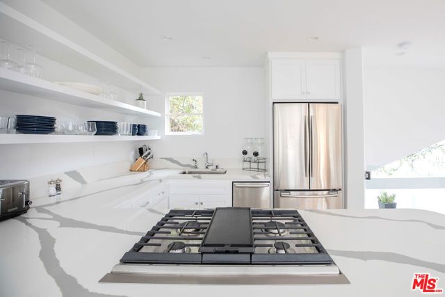 29233 Heathercliff Road 3, Malibu, CA 90265