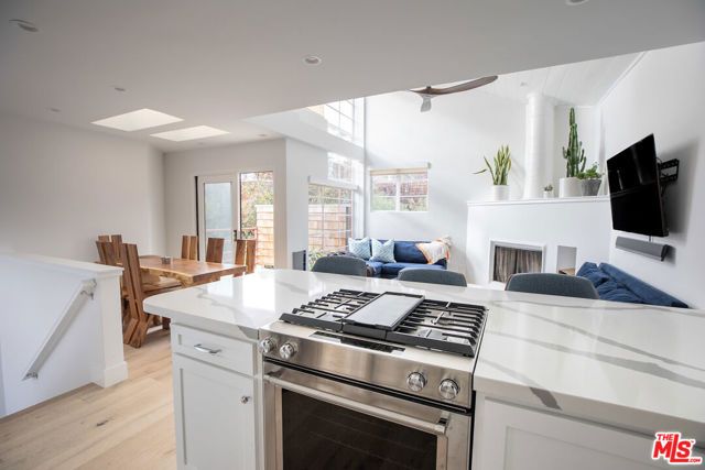 29233 Heathercliff Road 3, Malibu, CA 90265