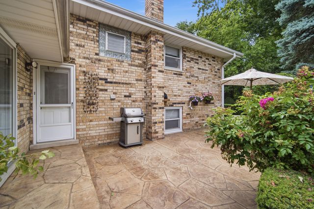 5530 Greenwood Street, Morton Grove, IL 60053