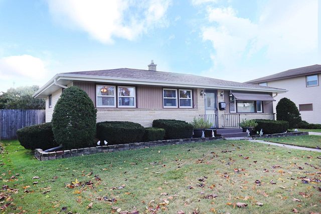 2011 N 27th STREET, Sheboygan, WI 53081