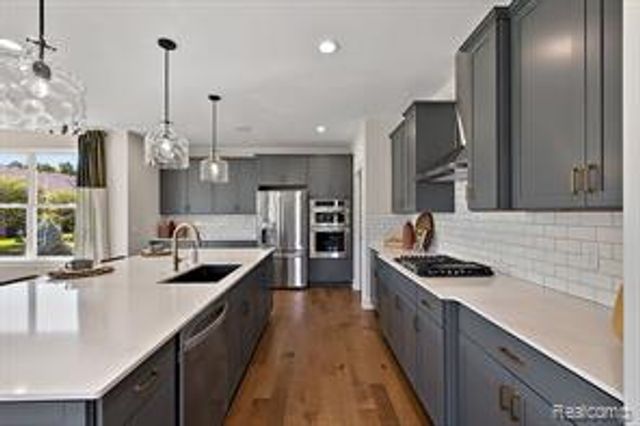1948 Elizabeth Lane, Ypsilanti, MI 48198